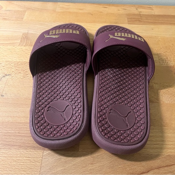 Puma Slides (6.5) - Picture 4 of 8